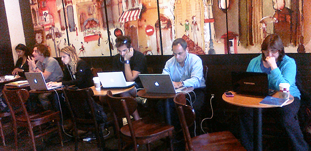 Why Crowded Coffee Shops Fire Up Your Creativity